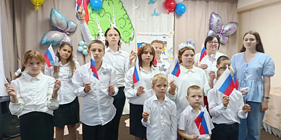 День Государственного флага Российской Федерации ежегодно отмечают 22 августа.