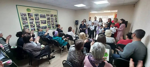 Концертная программа с участием воспитанников Ставропольского приюта для детей и подростков «Росинка ко Дню матери.
