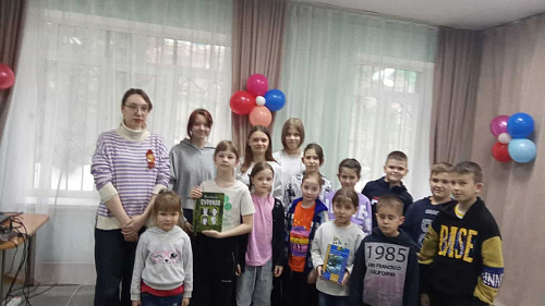 В Ставропольском приюте для детей и подростков «Росинка» активно проводятся мероприятия в преддверии празднования 80-летия Победы.