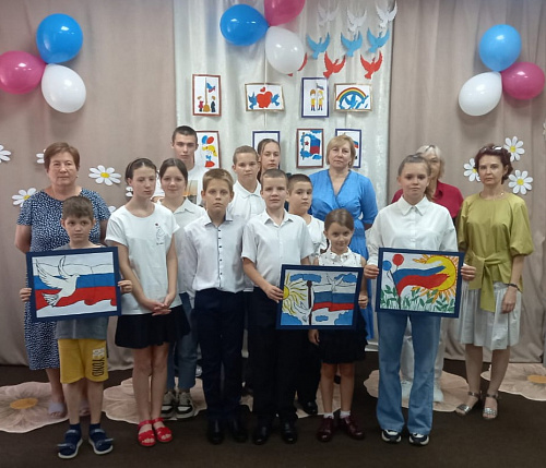 В Ставропольском  приюте для детей и подростков «Росинка» прошло мероприятие «Флаг моего государства».  